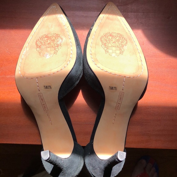 EUC Vince Camuto ankle strap heels. - Picture 5 of 8